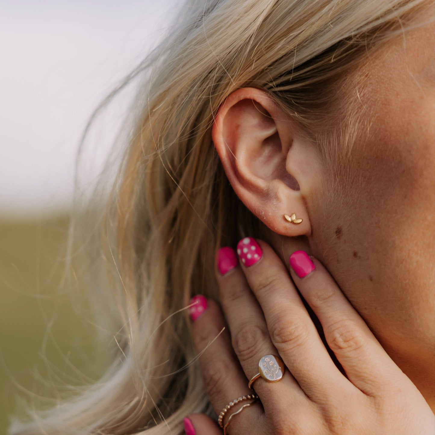 Lotus Flat Back Studs