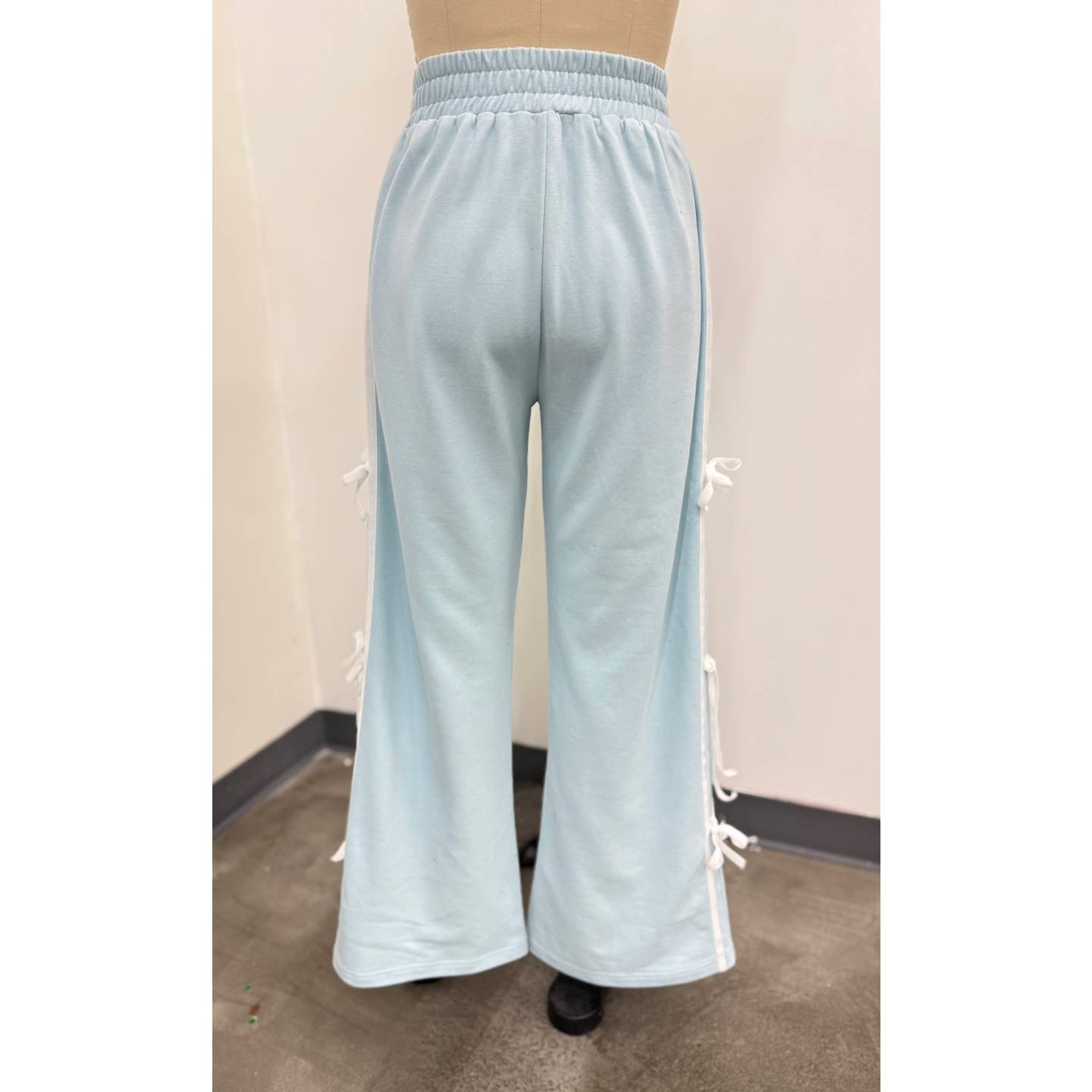 Bow Side Trim Pants