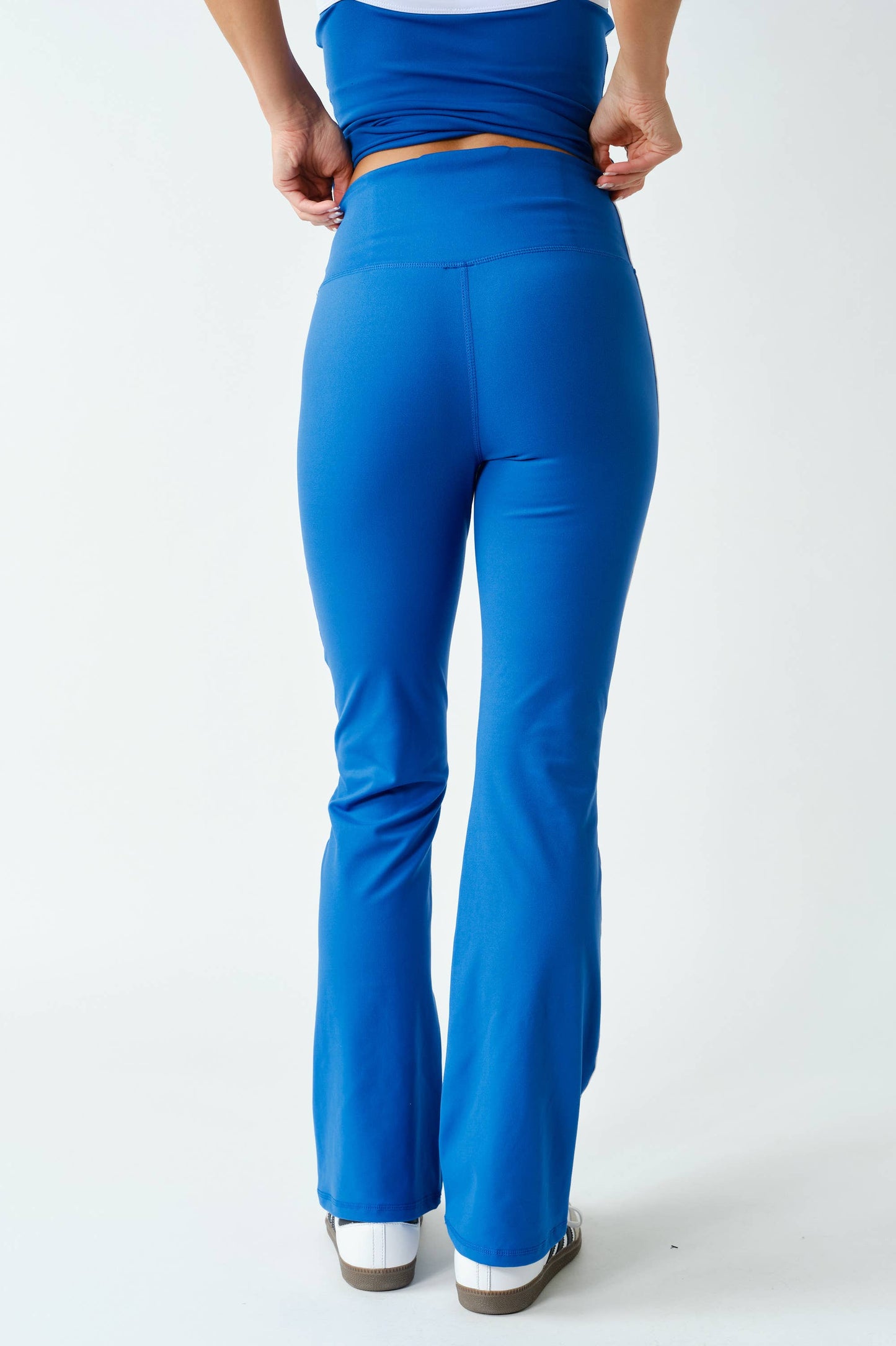 Sculpted High-Waist Flare Legging