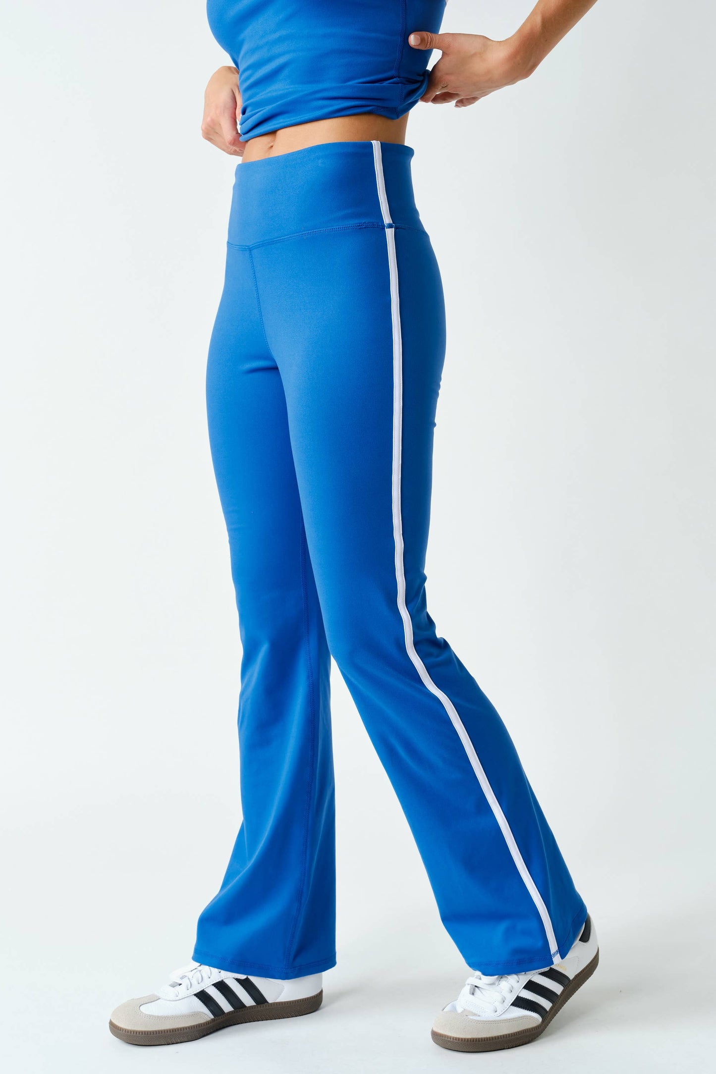 Sculpted High-Waist Flare Legging