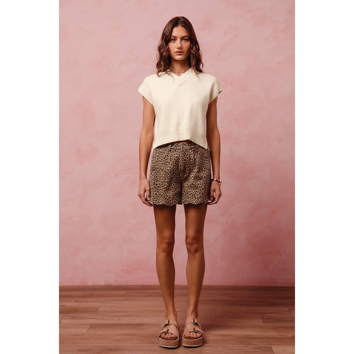 Scallop Hem Leopard Shorts