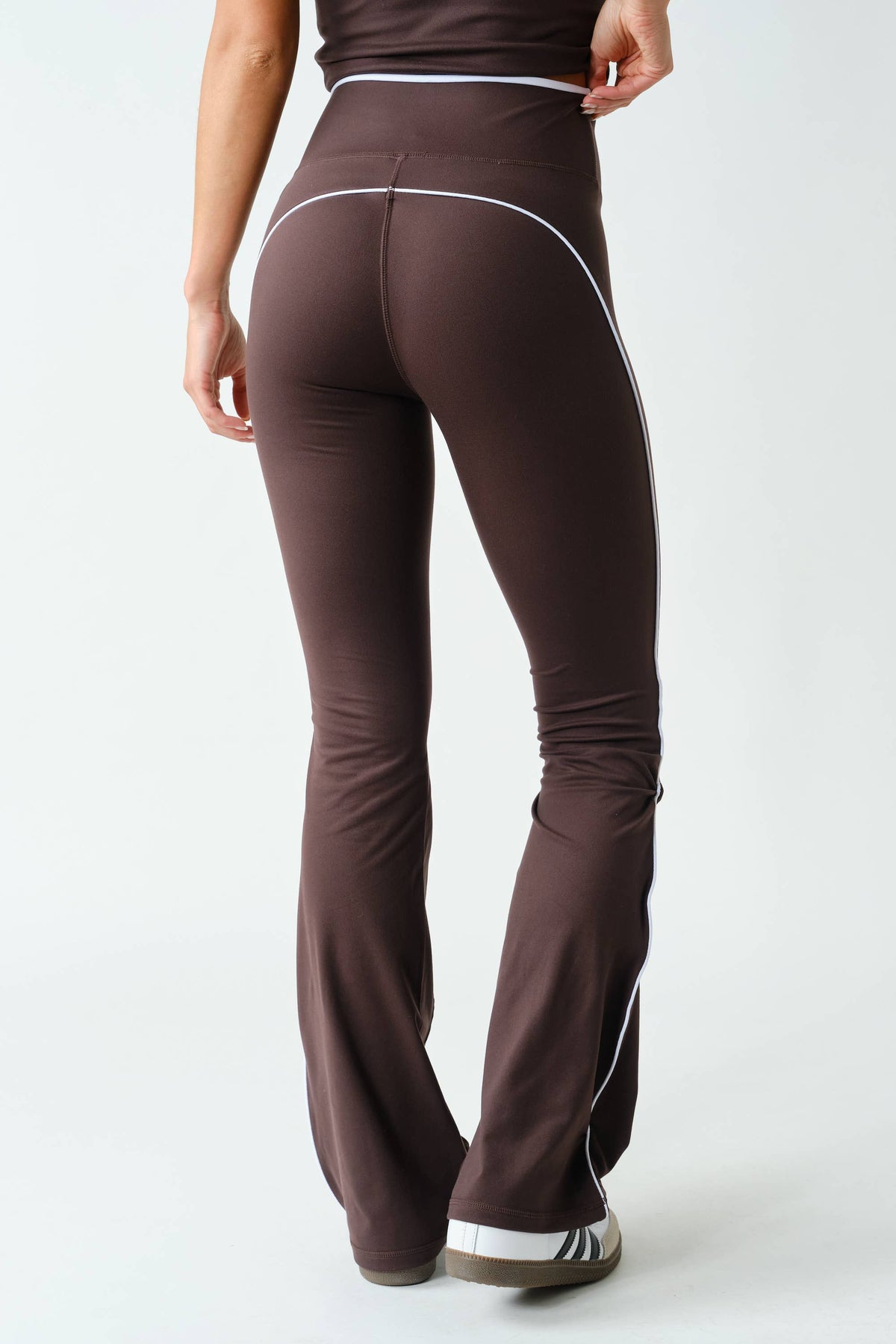 Venice Contrast-Piping Flare Pants