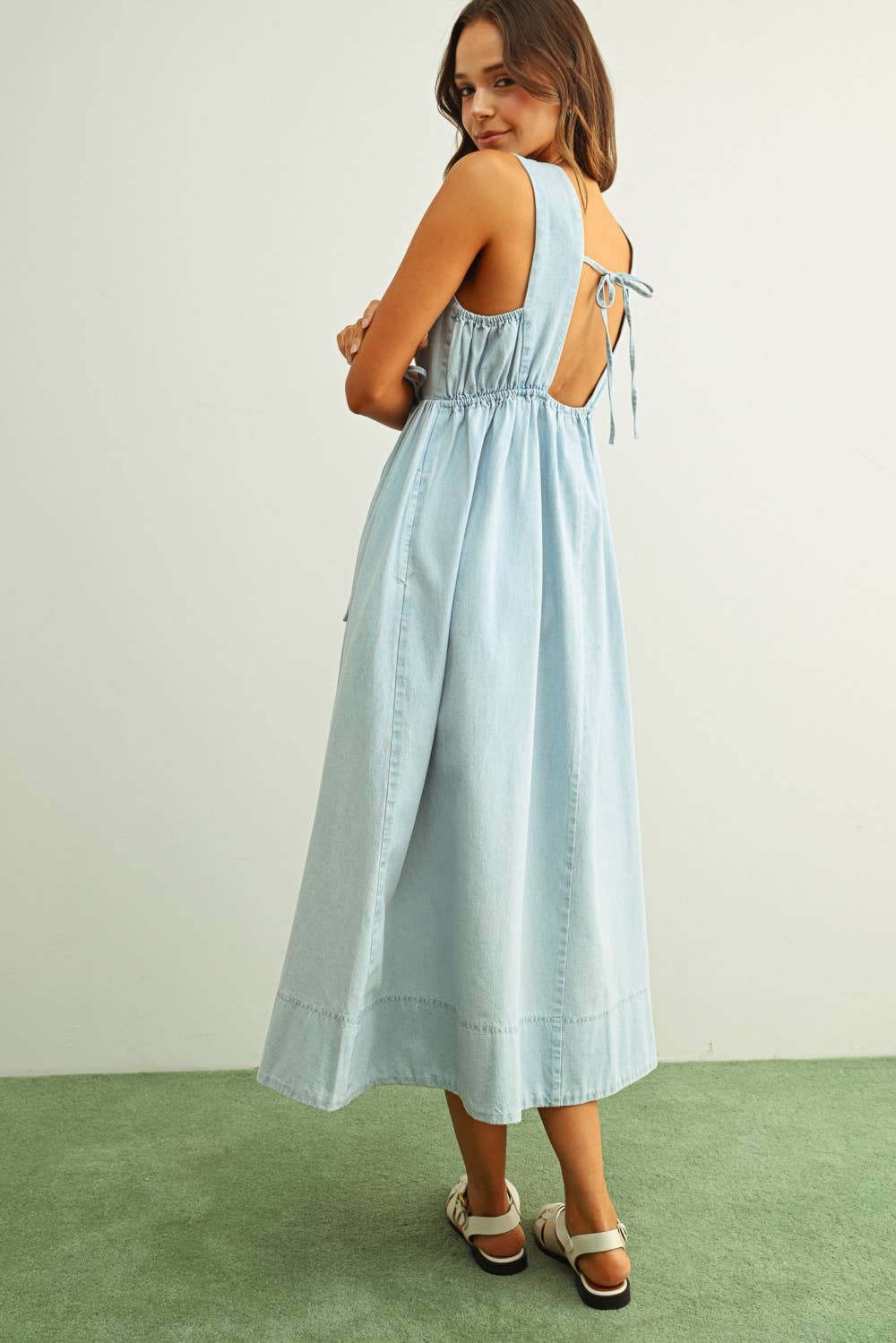 U-Neck Sleeveless Dress