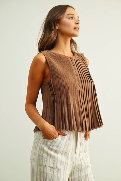 Pleated Tank