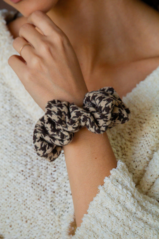 Houndstooth Oversized Scrunchie