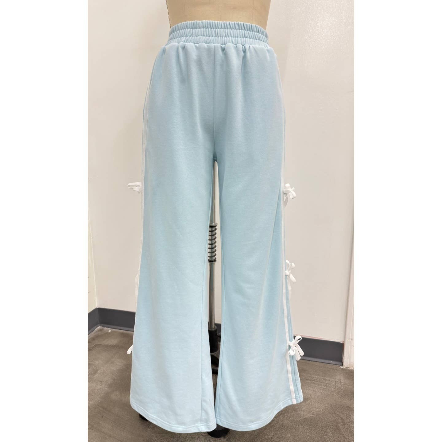 Bow Side Trim Pants