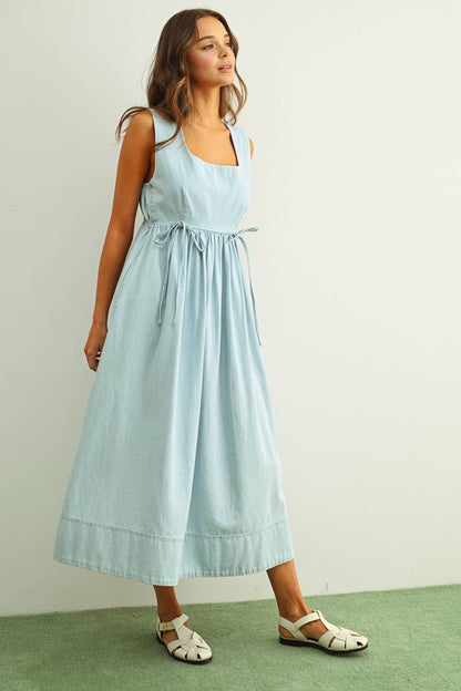 U-Neck Sleeveless Dress