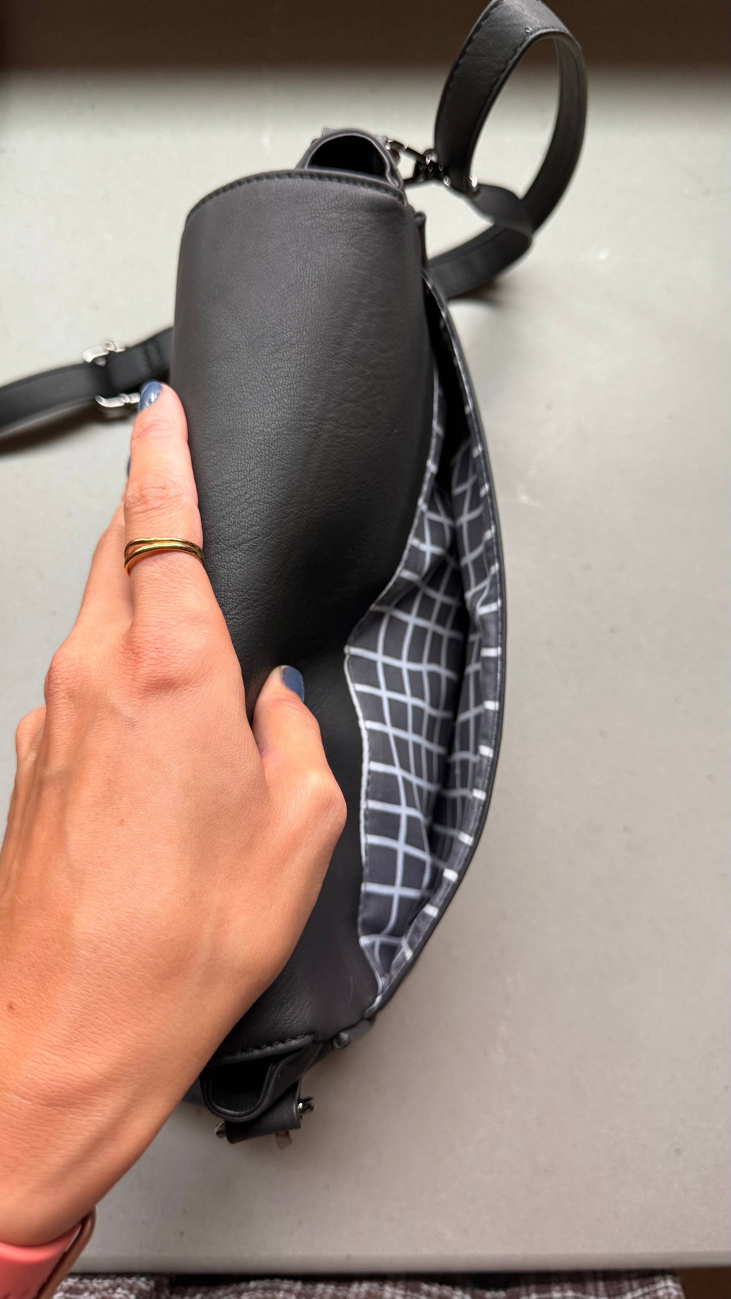 Saddle Bag in Matte Black