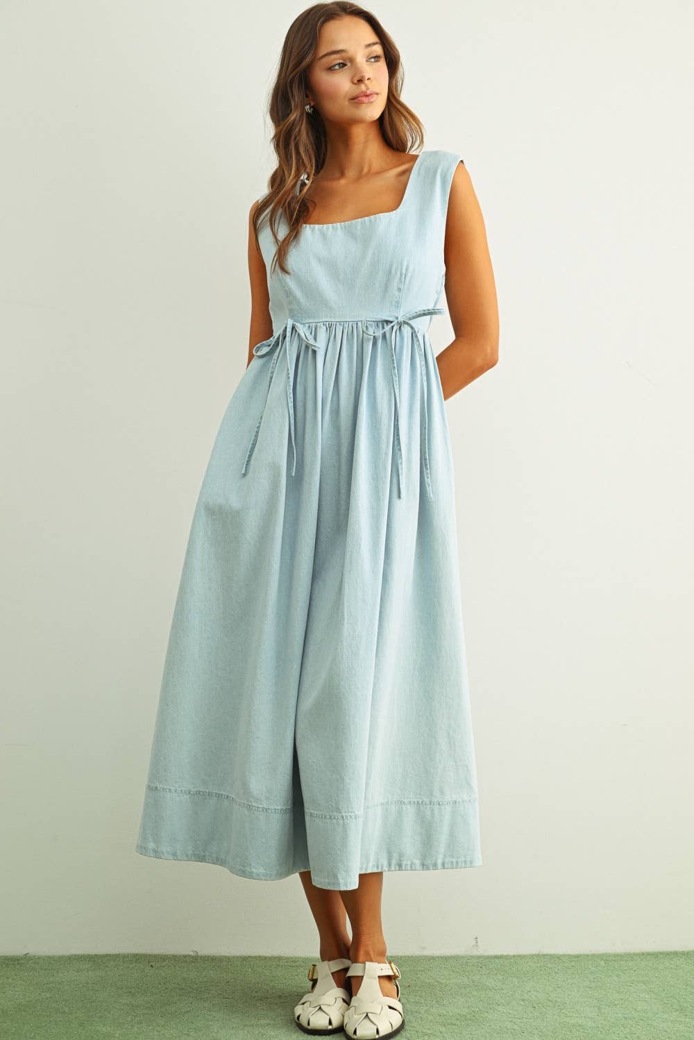 U-Neck Sleeveless Dress