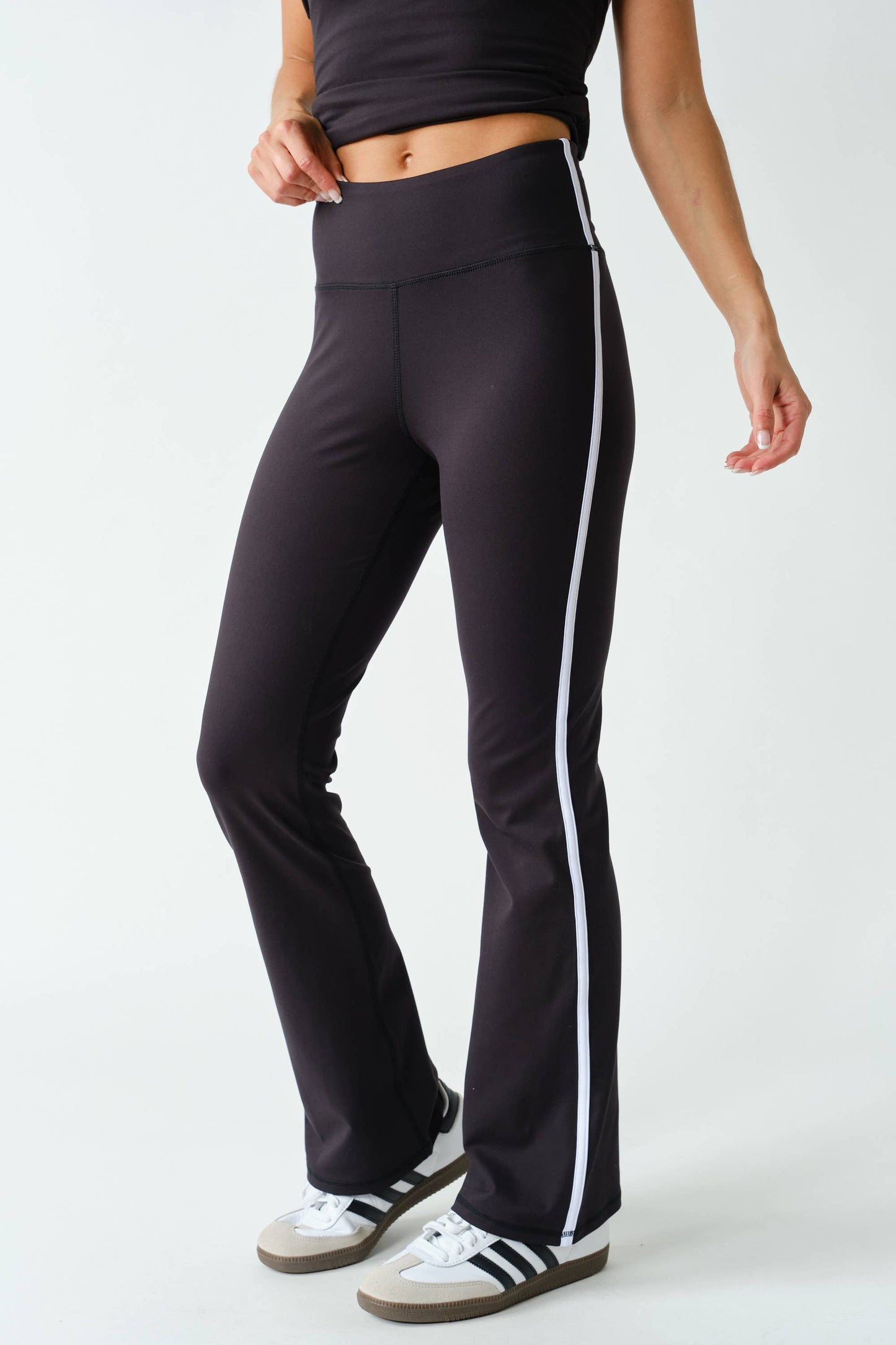 Sculpted High-Waist Flare Legging